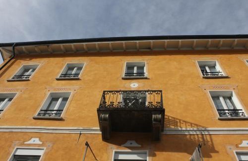 Russo Apartment | Casa Gialla