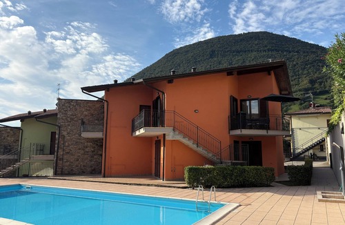 Tavernola Apartment | Casa Lago – Luxury holiday home with pool & panoramic view over Lake Iseo ★
