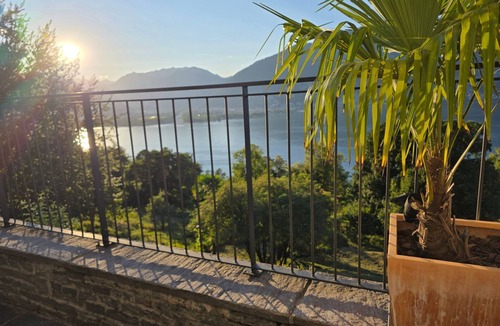 Piazzogna Apartment | Casa Melitta' Ferien mit schönem Seeblick by Interhome