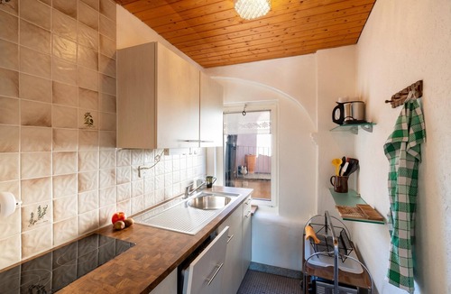 Caslano Apartment | Casa Merlot in Caslano for 4, Caslano, Switzerland