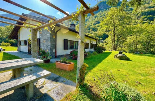 Gerra Verzasca Ski Chalet | Casa Mima 2 Gerra Verzasca for 6, Gerra Verzasca, Switzerland