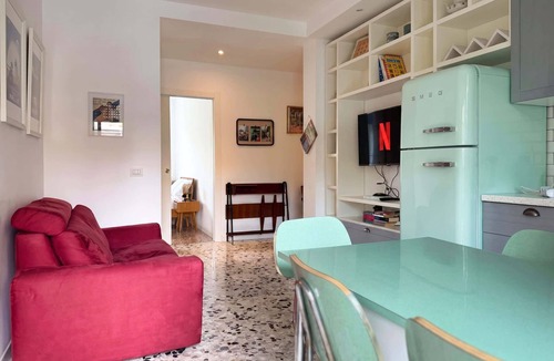 Lambrate Apartment | Casa Paolo, vintage style with balcony, near metro