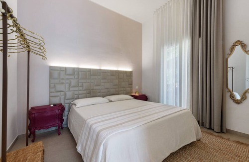 Como Apartment | Casa Teresa Suite in Como with Private Garden and Free Parking