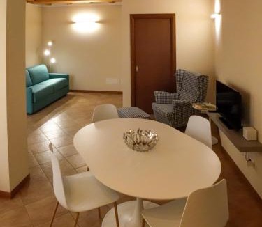 Monasterolo del Castello House | Casa Vacanze al Lago P1