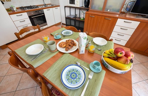 Toscolano Maderno Apartment | Casa Vuvi - Two-room apartment very close to the beach.