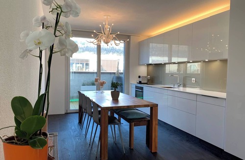 Biel House | Central & Elegant at the new Residence Esplanade