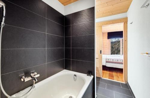 Riddes Ski Chalet | Chalet 18 îles Luxury chalet With Sauna La Tzoumaz