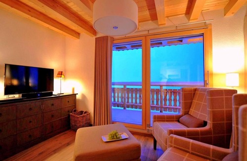 Heremence Ski Chalet | Chalet, 350m from shops, balcony, fireplace or stove, parking, tv, 150m², Thyon