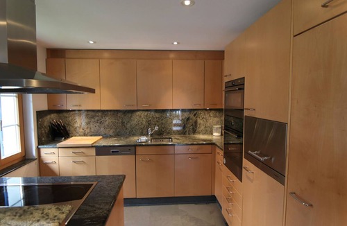 Arosa Apartment | Chalet Badrutt by Arosa Holiday Appartement/Fewo, Dusche und Bad, WC, 8-Bettwohn by Interhome