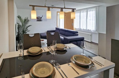 Lauterbrunnen Apartment | Chalet Bellevue Beautiful Waterfall view private Garden & free parking