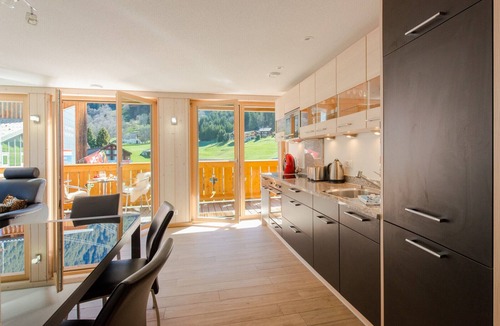 Wengen Apartment | Chalet Belmont - perfect location, recently new