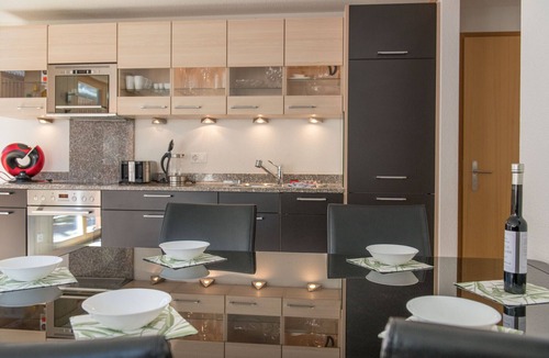 Wengen Apartment | Chalet Belmont - perfect location, recently new