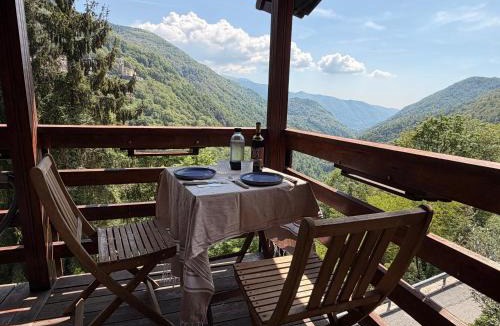 Loreglia House | Chalet con piscina riscaldata e sauna privata vicino al Lago Orta