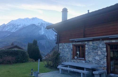 Volleges Ski Chalet | Chalet Edelweiss - Verbier, Mountain Views, Jacuzzi!