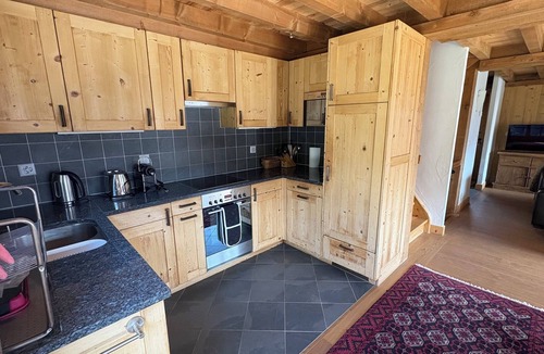 Grimentz Ski Chalet | Chalet for 14 people at 100 meters from the ski slopes : 2 double bedrooms with private bathroom - 1