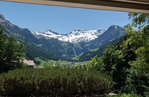 Adelboden House | Chalet for 7 persons, with a lot of outsice space, cozy and in a great location