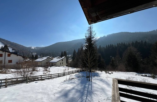 Folgaria Ski Chalet | Chalet 'Grazia' with Mountain View, Private Garden and Wi-Fi