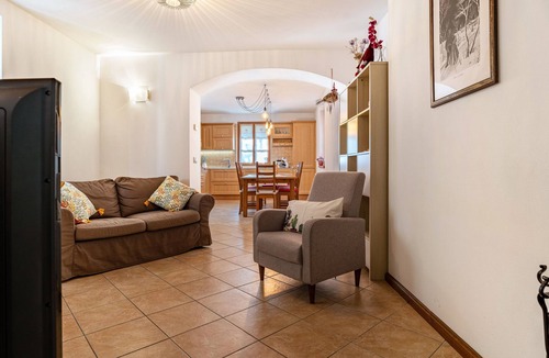Villa Agnedo Ski Chalet | Chalet 'Maso Gigi' with Mountain View, Private Garden and Wi-Fi