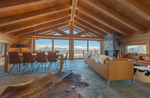 Nendaz Ski Chalet | Chalet Oak Tree amazing, sauna, ski-in/out