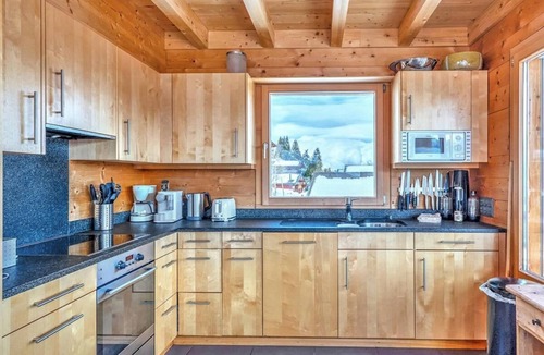 Heremence Ski Chalet | Chalet, sauna, terrace, balcony, fireplace or stove, parking, tv, ski locker, 200m², Thyon