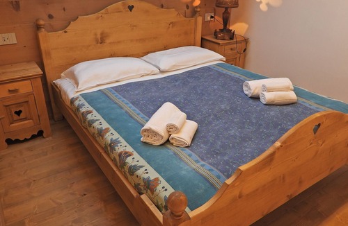 Dervio Ski Chalet | Chalet Scalotta - live the nature - with swimming pool, lake and mountains view