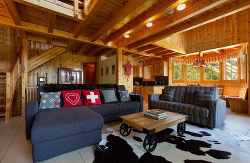 Riddes Ski Chalet | Chalet Teremok - Jacuzzi & Sauna - Great for families