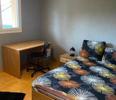 La Tour-de-Treme House | Chambre spacieuse à louer dans une maison calme avec un grand jardin