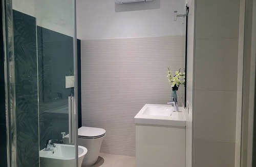 Quartiere XXXIV Lido di Ostia Levante Apartment | Charming 2-bedroom apartment, kitchen, 2 bathrooms, WiFi, AC, in Lido di Ostia