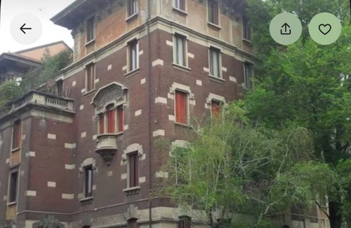 Turro Apartment | Charming apartment with balcony surrounded by marble and mosaics - 15 min. to the Duomo