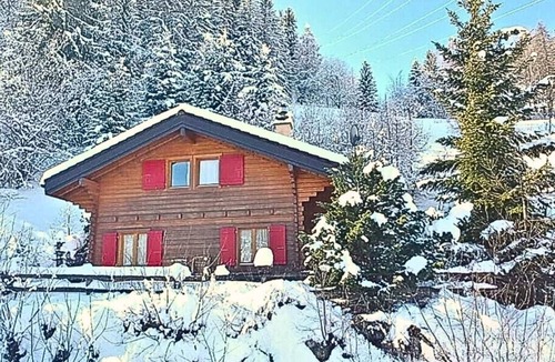 Mayens-de-Riddes House | Charming chalet on the edge of the forest in La Tzoumaz for 10 people