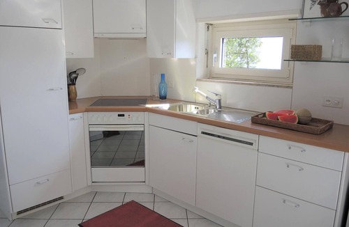 Gordola House | Charming holiday home with a spacious terrace, panoramic views and all-day sun