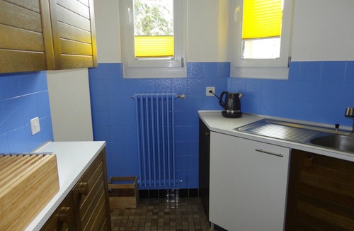 Davos-Dorf Apartment | Chateau Bruxelles 4 Appartement/Fewo, Dusche oder Bad, WC 2-Zimmerwohnung by Interhome