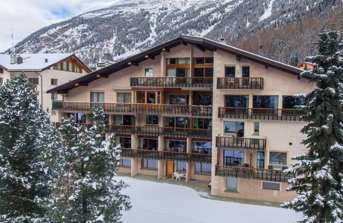 Pontresina Apartment | Chesa la Furia 7 - Bergbahn inklusive im Sommer by Interhome