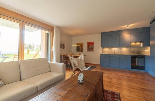 Sils-Maria Apartment | Chesa Radonda 1 – Modern Apartment with a Terrace & Mountain Views