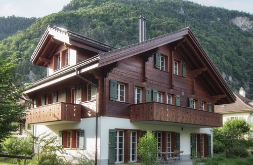 Central Interlaken Apartment | CityChalet Appartement/Fewo Alpenrose* by Interhome