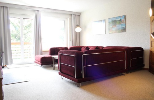 Lens Apartment | Comfortable & Central | Rainbow B