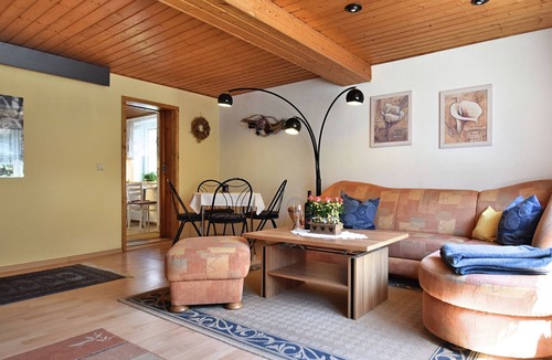 Deesbach Apartment | Comfortable flat with garden and terrace in the middle of the Thuringian Forest