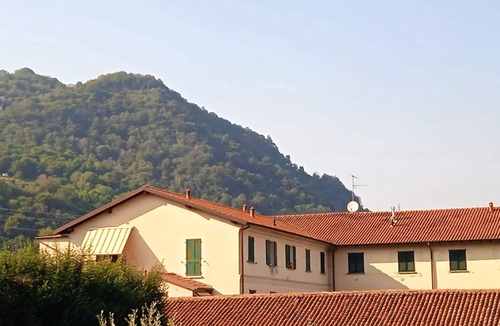 Valgreghentino Apartment | COMO LAKE Lecco GANZA HOLIDAY FLAT Como Lake nature & relax