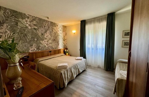 Lovere Hotel | Continental Hotel