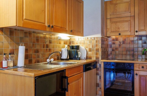 Noveli Apartment | Cosy apartment for 4 guests with WIFI, TV and balcony