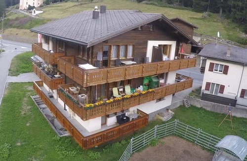 Saas-Balen Apartment | Cosy apartment for 2 guests with WIFI, TV and balcony