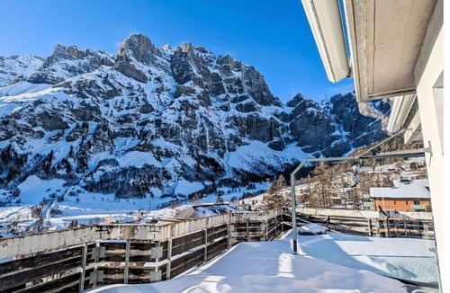 Leukerbad Apartment | Cosy apartment for 4 people with WIFI, TV and balcony