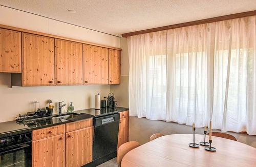 Laax Apartment | Cosy apartment for 4 guests with WIFI, TV, balcony, pets allowed and panoramic view