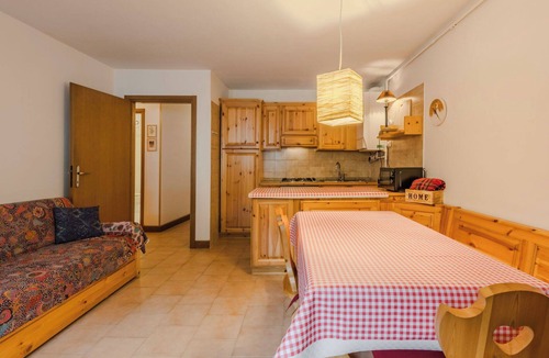 Sant'Antonio di Mavignola Apartment | Cosy apartment for 4 people with WIFI, TV and patio