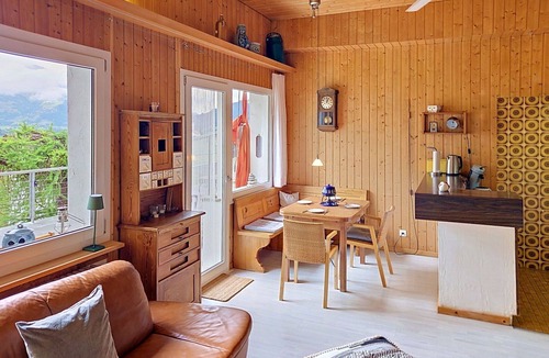 Sagogn Apartment | Cosy apartment for 4 people with WIFI, TV, terrace, pets allowed and panoramic view