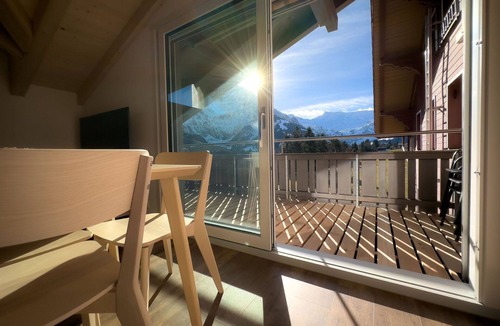 Adelboden Apartment | Cosy apartment for 6 guests with WIFI, TV and balcony