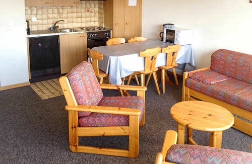 Granges Apartment | Cosy apartment for 6 guests with pool, WIFI, TV, balcony, pets allowed and panoramic view