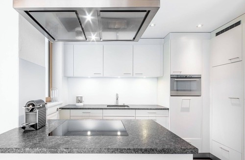 Laax Apartment | Cosy apartment for 7 people with TV, balcony, pets allowed and panoramic view