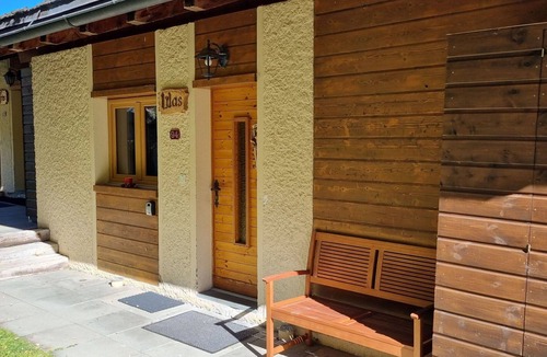 Granges House | Cosy apartment in villa for 8 guests with WIFI, TV, terrace and pets allowed