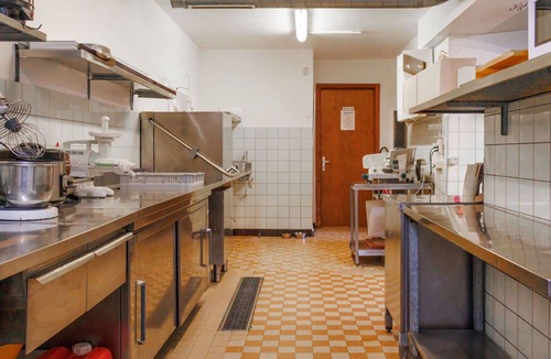 Vercorin House | Cosy apartment in villa for 27 guests with hot tub, WIFI and patio